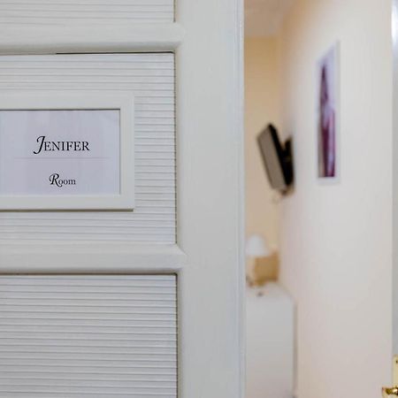 Flower Guesthouse ローマ エクステリア 写真