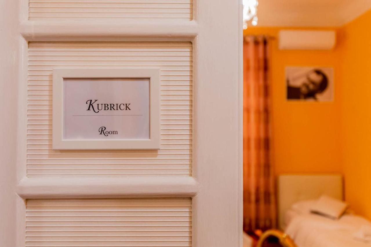Flower Guesthouse ローマ エクステリア 写真