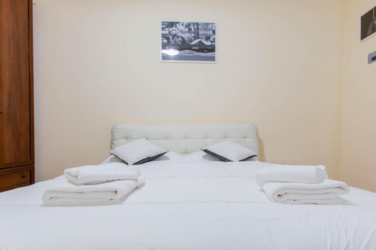Flower Guesthouse ローマ エクステリア 写真