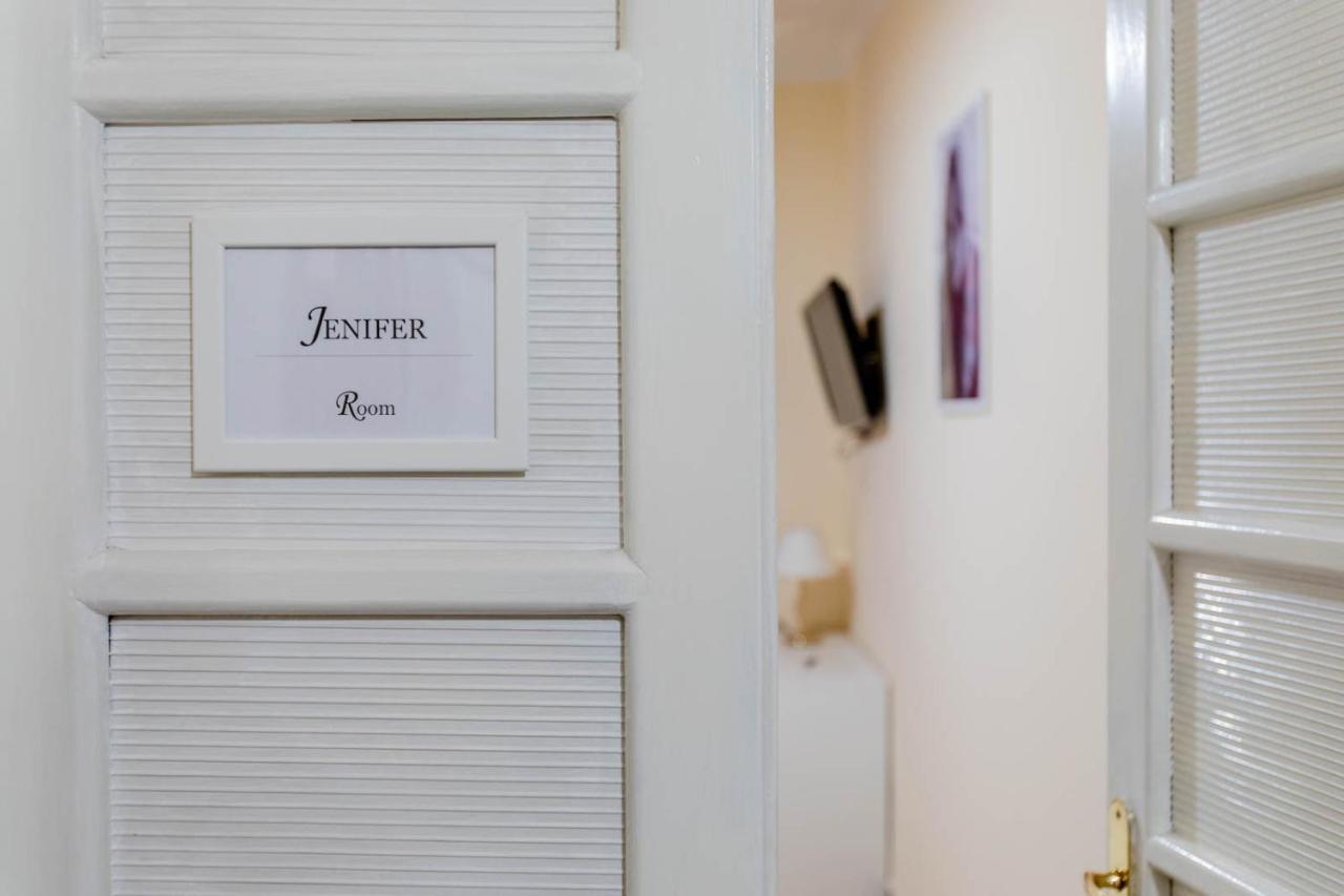 Flower Guesthouse ローマ エクステリア 写真